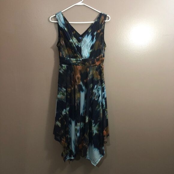 Women’s Simply Vera asymmetrical dress size PM.  T - Picture 1 of 4